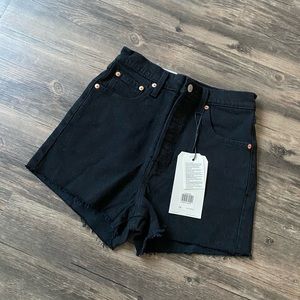Levi’s Ribcage Shorts NWT